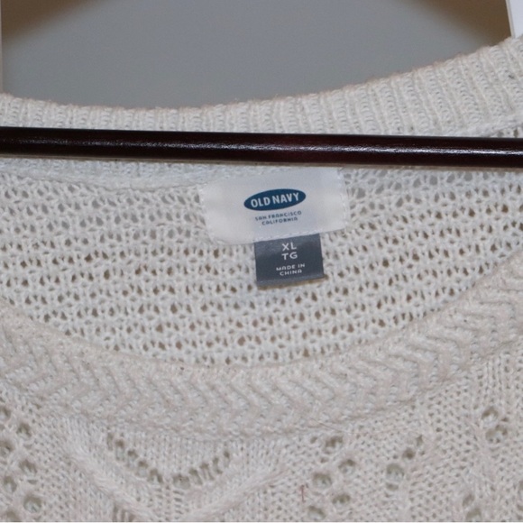 Old Navy White Cable Knit Sweater - well used - XL - Picture 2 of 4